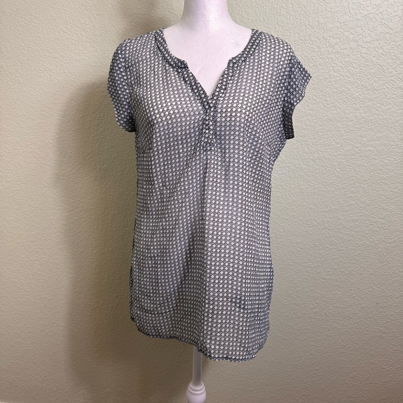 Milano Women's Cap Sleeves Sheer‎ Blouse White/Black Geometric V Neck Snaps SZ S - Picture 1 of 6